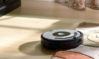 Robot "Vacuum Cleaner" vs Asisten Rumah Tangga, Siapa Juara?