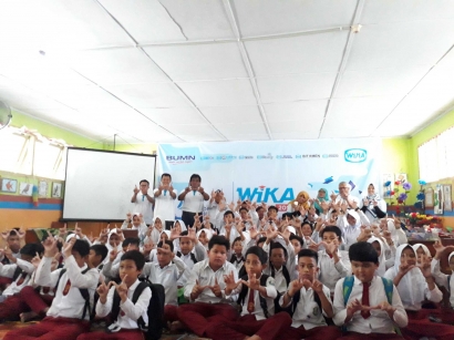 PT Wika Mengajar di Sekolah Muhammadiyah Muntok