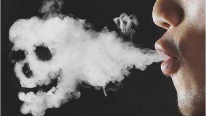 Perokok Pasif, Selain Menghirup Asap, Bau Asap Rokok Pun Bisa Menempel di Baju