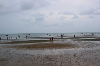 Menghabiskan Akhir Pekan di Pantai Melayu, Batam
