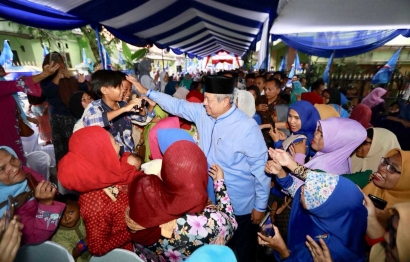 Kepada Ibu-ibu Majlis Taklim se-Purwakarta, SBY Dengar dan Jawab "Curhat" Guru Honorer