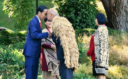 "Hongi", Ciuman Hidung Jokowi di Selandia Baru