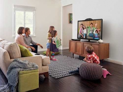 Televisi Alay dan Pembangunan Karakter Berbasis Keluarga
