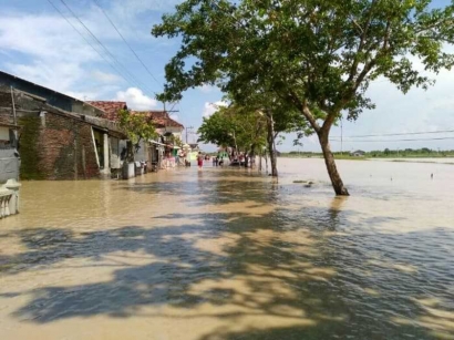 Tanggul Laut Semarang dan Ancaman Tenggelamnya Desa-desa Pesisir di Demak