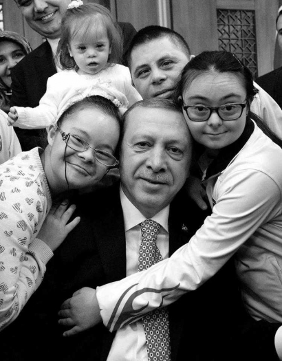 Kasih Sayang Erdogan Kepada Anak-anak