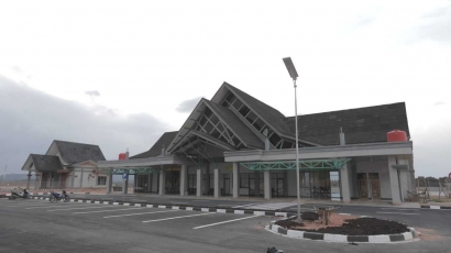 Bandara Letung Tak Hanya Melepas Kesulitan tapi Juga Tumbuhkan Ekonomi