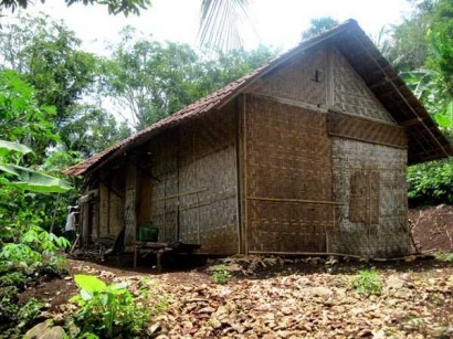 "Omah Gedhek", Rumah Berdinding Anyaman Bambu