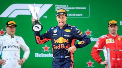 Strategi Jitu Red Bull Menangkan Ricciardo di Balapan GP Shanghai