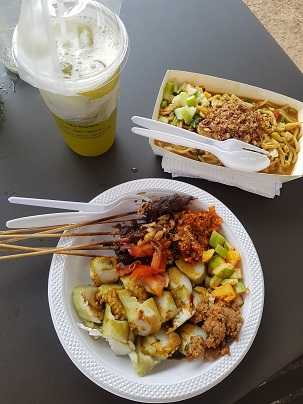 Happy Kuliner di Kampoeng Tempo Doeloe La Piazza Kelapa Gading