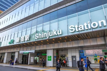 Stasiun Shinjuku Mempunyai Lebih dari 200 Pintu Keluar!