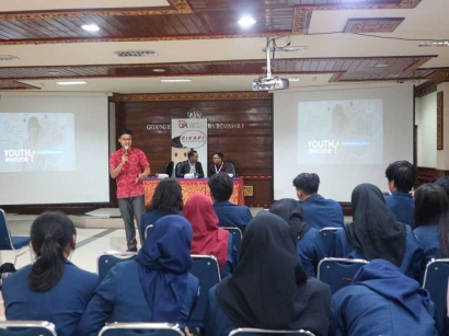 Mahasiswa UNAIR Surabaya Belajar "Nabung Saham" di Bali
