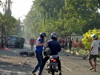 Bom Surabaya dan Kabar Damai yang Harus Disiarkan
