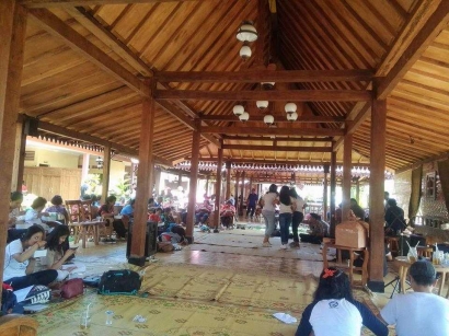 Limasan Kayu Menjadi Idola Baru Fasad Restoran di Yogyakarta
