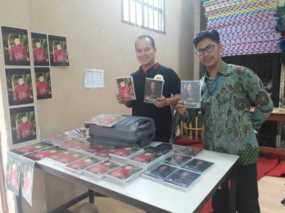 Dari Malaysia, Guru Indonesia Ini Hasilkan "Single" Album