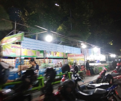 Pasar Tiban Ramadan Perputaran Rupiah Vs Jalani Ibadah