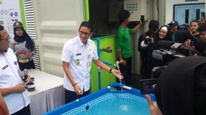 Sandiaga Uno dan Air Bersih dari Lumpur Tinja