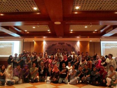 Ngabuburit Budaya di Museum Nasional Sambil Belajar Aksara Jawa Kuno