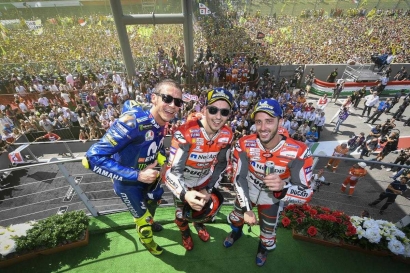 Lorenzo Juara MotoGP Mugello, Rossi Gembira di Podium Tiga