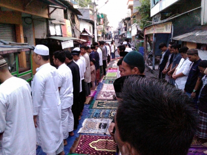 Pesona Islam yang Sejuk dan Khusuk di Sholat Iedul Fitri Musholla Adz Dzikro, Jakarta Barat