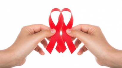 Penanggulangan HIV/AIDS, Strategi Moralistis Bermuara pada "Ledakan AIDS"