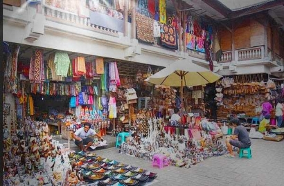 Pasar Seni Sukawati, Pusat Oleh-oleh Khas Bali