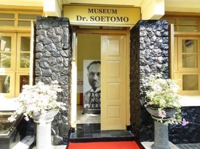 Belajar Sejarah Pergerakan Nasional di Museum Dr Soetomo