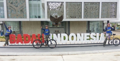 "Gowes Heart of Borneo" Bersepeda Jelajahi Tapal Batas Negara