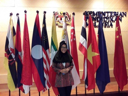Mahasiswi Universitas Esa Unggul Wakili Indonesia di KKN Antar Bangsa di Malaysia
