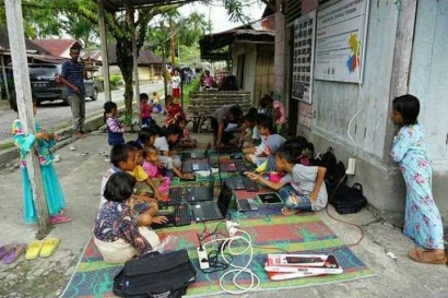 Kelas Anak Indonesia, Kursus Komputer Berbayar Sampah Plastik