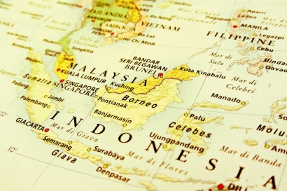 Bahasa Indonesia di Bawah Ancaman