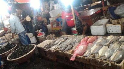 "Fish Hunting" di Pasar Ikan Muara Angke, Jakarta Utara