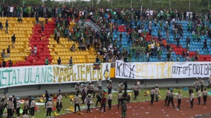 Menyoal Aksi Anarkis Oknum Suporter Sriwijaya FC