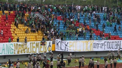Lagi-lagi, Kericuhan Suporter Sepak Bola di Indonesia Terjadi