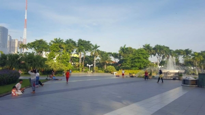 Sehat dan Bahagia di Taman Balai Kota Surabaya