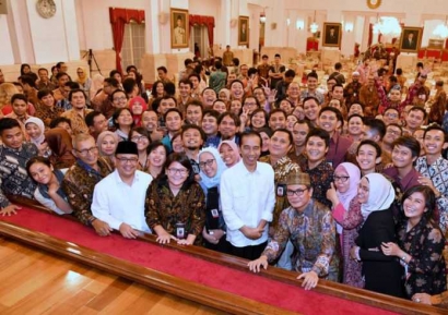 Ayo Sebar Energi Senyuman untuk Indonesia