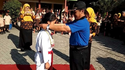 Sabet Dua Emas Karate O2SN Jateng, Kanaya Putri Dapat "Reward" dari Sekolah