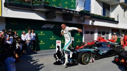 Hamilton Memenangkan Balapan F1 GP Hungaria