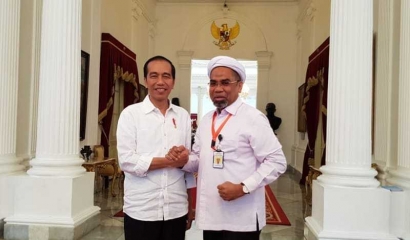 Ali Mochtar Ngabalin, Gelandang Bertahan Rekrutan Terbaik Jokowi Tahun Ini