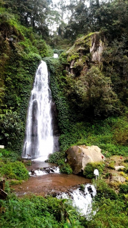 Sumber Pitu, Wisata Air Terjun Berbonus Pendakian Tipis-tipis