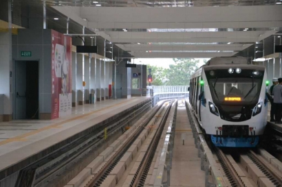 Menjajal LRT Palembang dengan Brizzi Card