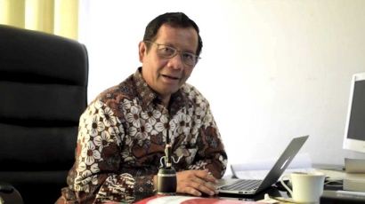 Jokowi-Mahfud MD, Siapa yang Beruntung?