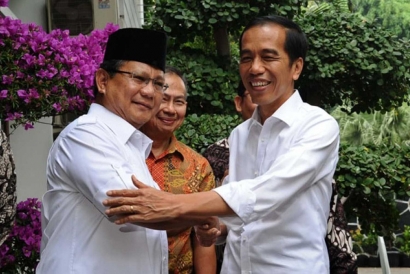 Jokowi dan Prabowo, Tirulah John McCain!