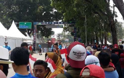 Antusias Masyarakat Subang Menyaksikan Lomba Balap Sepeda Asian Games