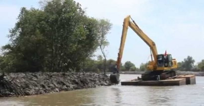 Cerita tentang Normalisasi Sungai yang Merusak Mangrove