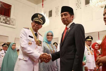 Prof Andalan SulSel Dilantik Jokowi, Nurdin Abdullah Bertabur Selamat