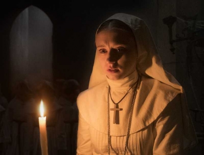 Ulasan Film The Nun, Kehilangan Sisi Mistis Karena Terlalu Seram