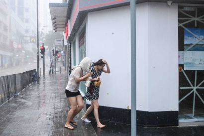 Situasi Hong Kong saat Sebelum dan Sesudah Diterjang Topan Mangkhut