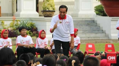 Survei Indikator, Ekonomi Indonesia Dinilai Membaik, Elektabilitas Jokowi Jauh Ungguli Prabowo