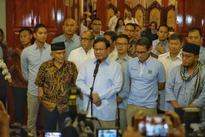 Salah Fatal Mempolisikan Prabowo sebagai Penyebar Hoaks