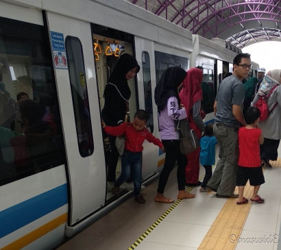 LRT Palembang: Transportasi Massal Sekaligus Objek Wisata